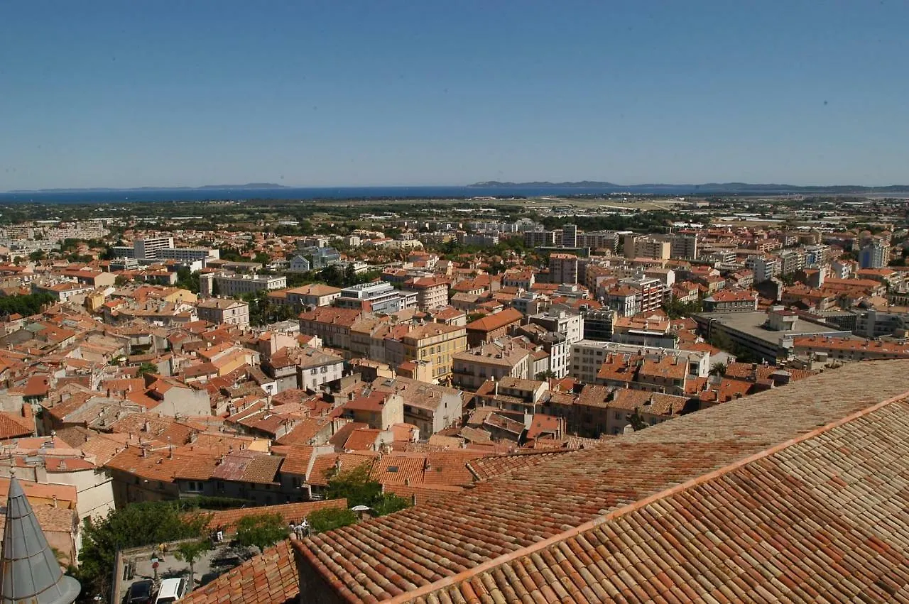 L'Oustau De Hyeres-Vue Sur Les Iles Apartment  Hyeres